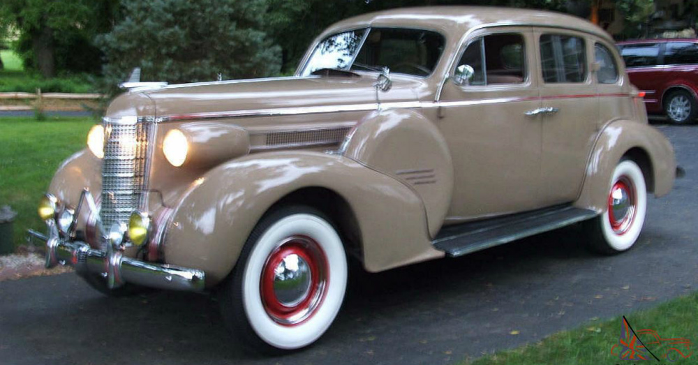 1937 Oldsmobile Model L37 Club Coupe